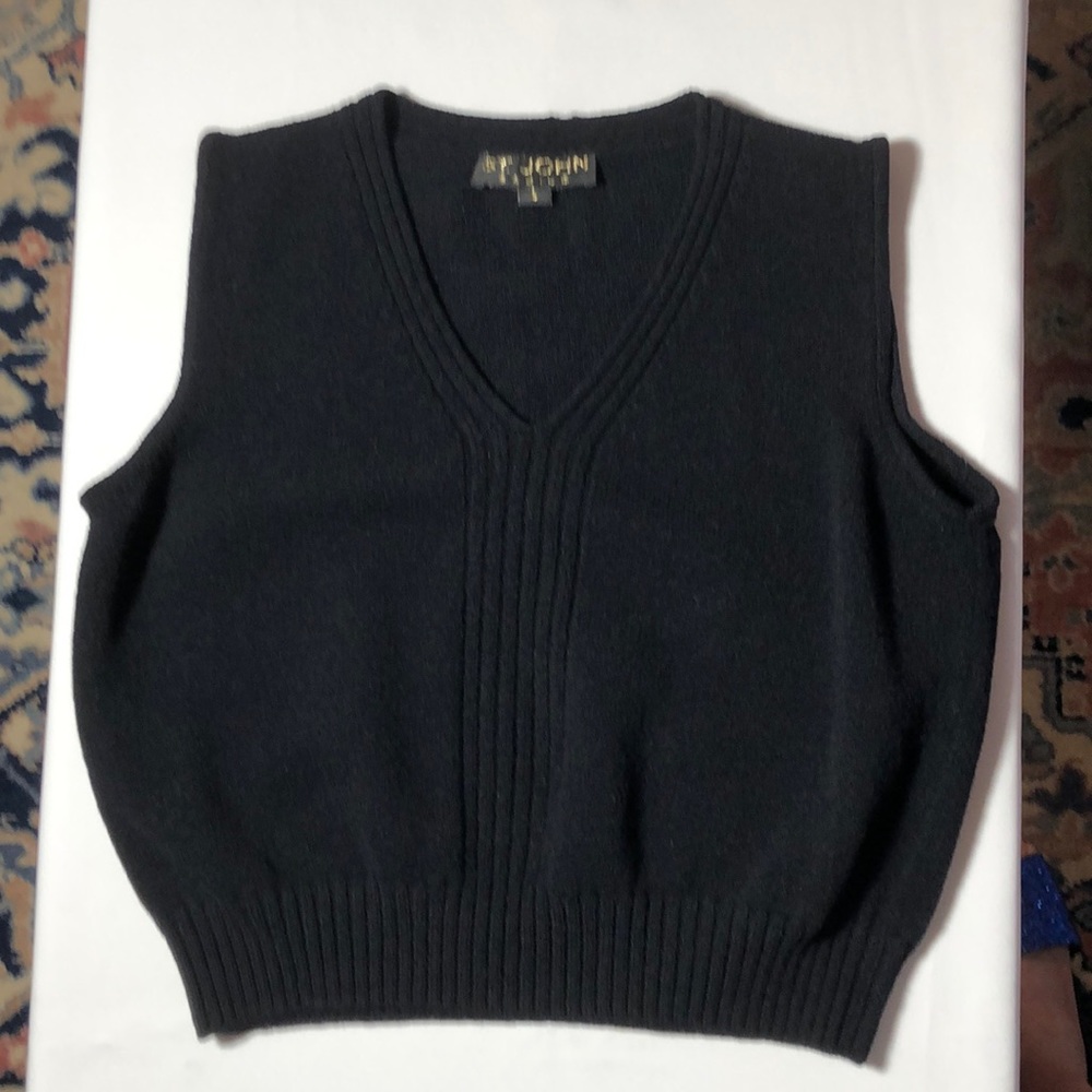 "St John" Basics Knit Top  szS  NWOT Black